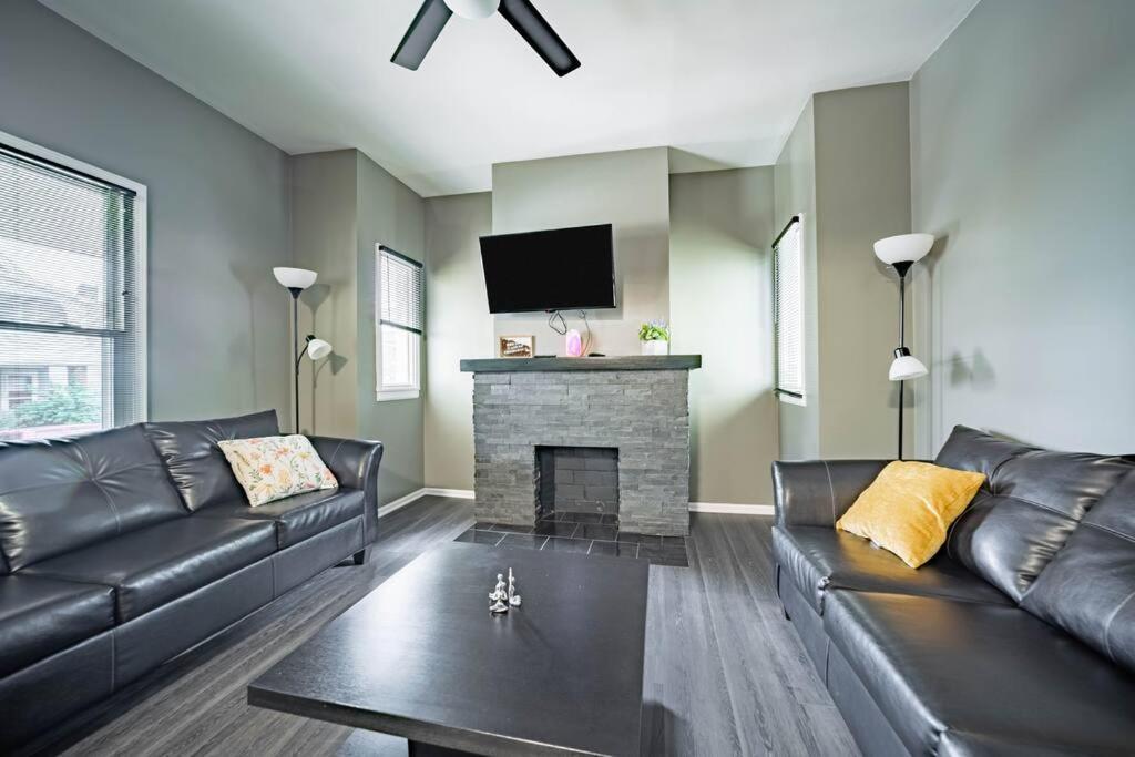 Walkable Gem In Little Italy Appartement Cleveland Buitenkant foto