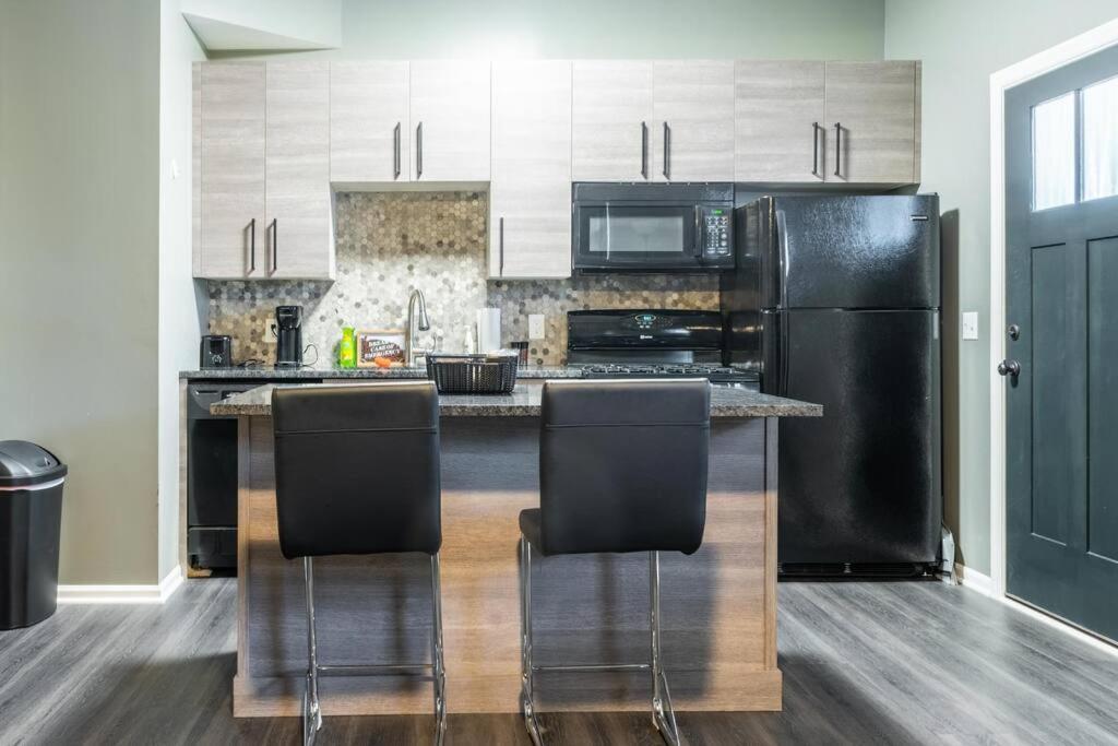 Walkable Gem In Little Italy Appartement Cleveland Buitenkant foto