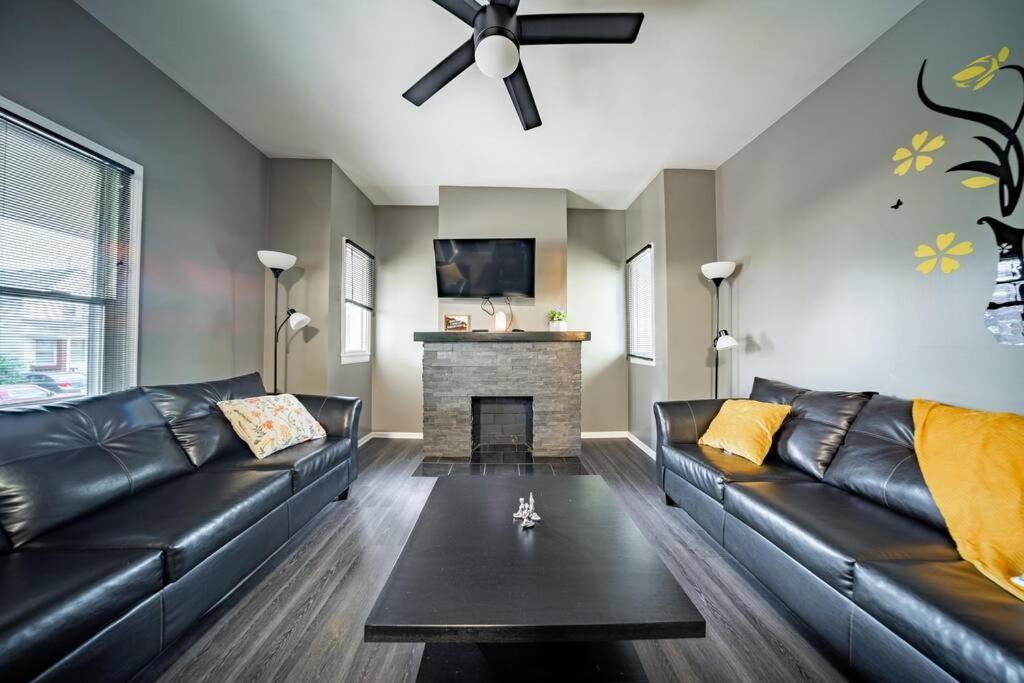 Walkable Gem In Little Italy Appartement Cleveland Buitenkant foto
