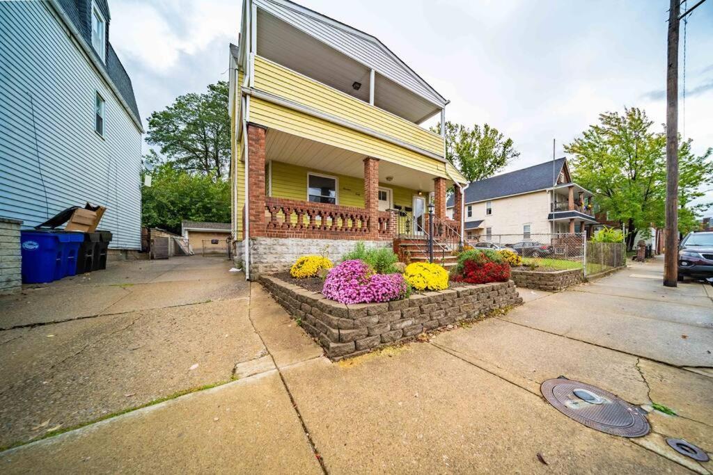 Walkable Gem In Little Italy Appartement Cleveland Buitenkant foto